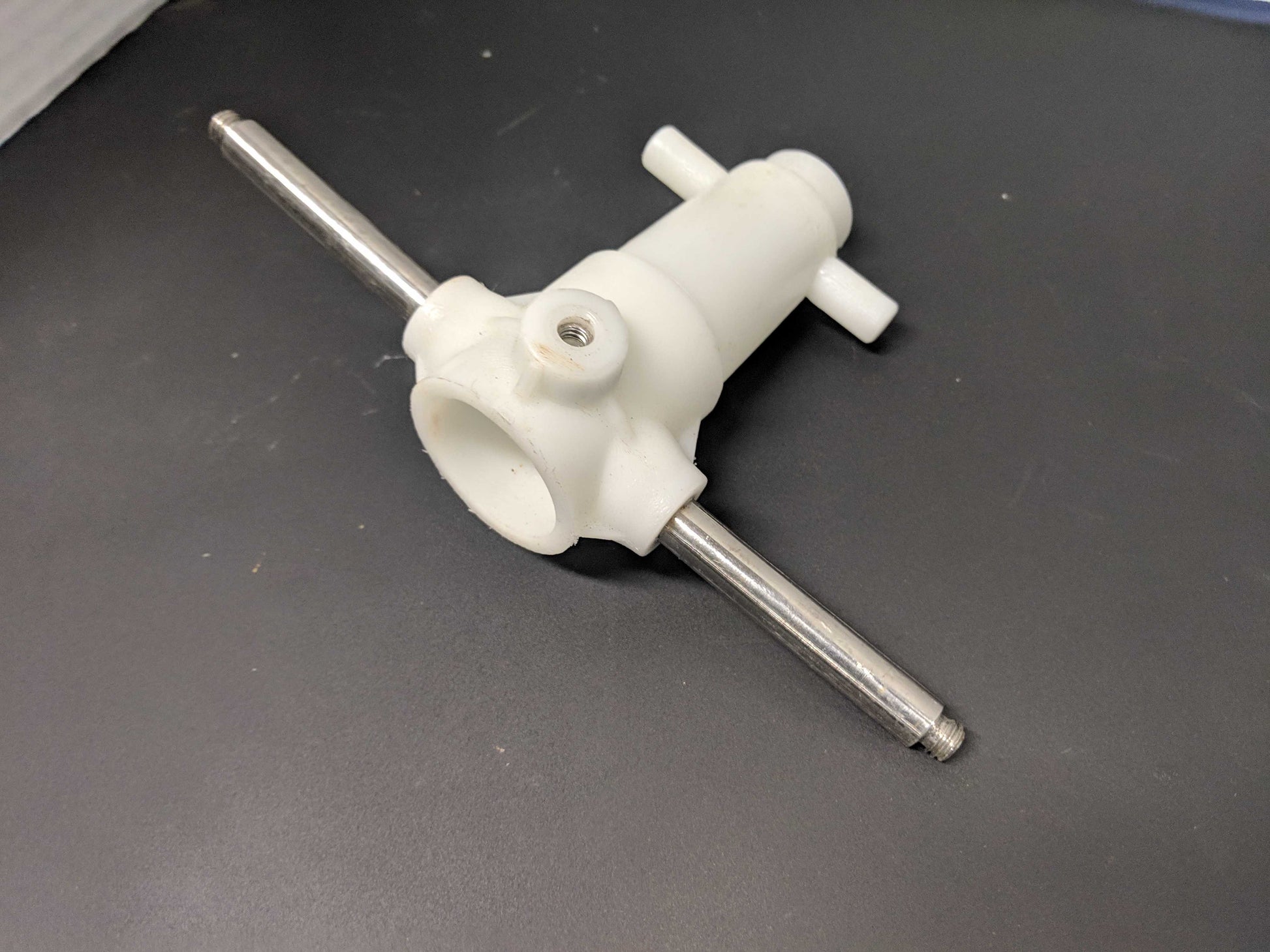 Center nylon cone assembly (with holes for two scrapper arms)